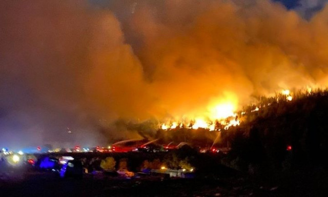 Φωτιές στη Σμύρνη: Τούρκος δημοσιογράφος κατηγορεί PKK και Ελλάδα