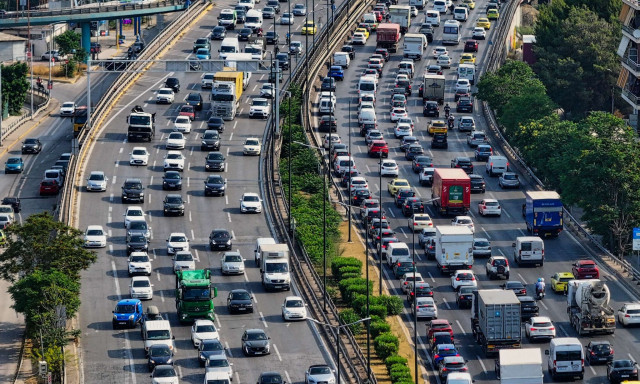 Κίνηση τώρα: Στο «κόκκινο» Κηφισός και κέντρο Αθήνας - Καθυστερήσεις στην Αττική Οδό