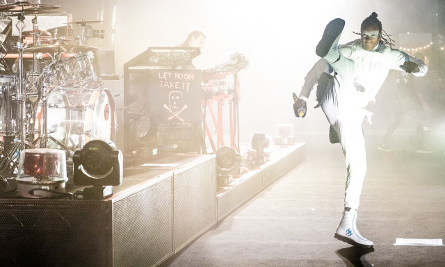 Μετά την αποθέωση τους στο Glastonbury, όλοι περιμένουμε τους Prodigy στο Release Athens 2025