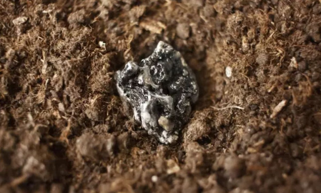 Αλλάζει η παγκόσμια τεχνολογία: Βρέθηκε νέα σπάνια γαία - Φορτίζει από κινητά έως... αντιδραστήρες!