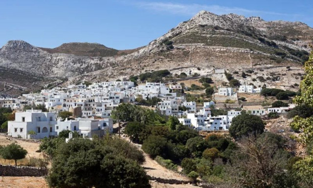 Βόλτα στη γραφική Απείρανθο της Νάξου