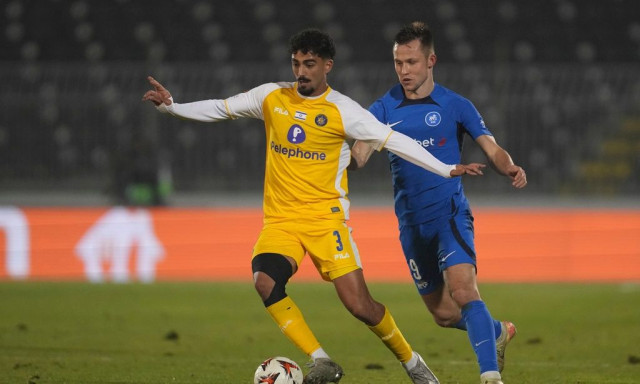 AEK: Στα «ραντάρ» του Ριμπάλτα ο Ρόι Ρεβίβο – Το πρώτο «σοβαρό» τεστ με Ζούλτε Βάρεγκεμ