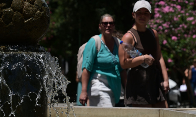 Καύσωνας προ των πυλών: Έως 42 βαθμοί σε πολλές περιοχές της χώρας