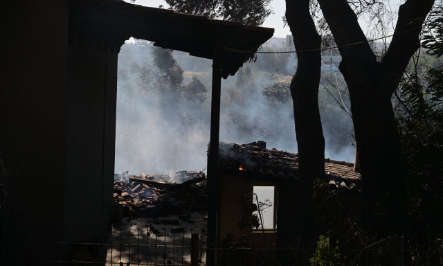 Φωτιά τώρα σε Πικέρμι – Ραφήνα: Κάηκαν σπίτια σε Έτος Στέκο και Βουνόπολη, μαίνεται το πύρινο μέτωπο