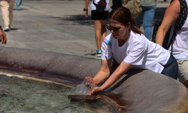 Καιρός: Προ των πυλών νέος ισχυρός καύσωνας - Πότε θα φτάσει 43 βαθμούς Κελσίου η θερμοκρασία