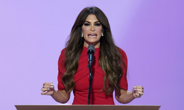 Η Κίμπερλι Γκίλφοϊλ περνάει από τη Γερουσία στις 9 Ιουλίου