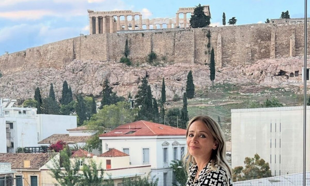 Elly Symons: «Θεωρώ ότι μπορεί και του χρόνου, το 2026 να δούμε τα Γλυπτά στην Αθήνα»