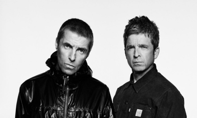 Oasis: Μεγάλες ουρές στο Κάρντιφ για την πρώτη συναυλία μετά από 16 χρόνια