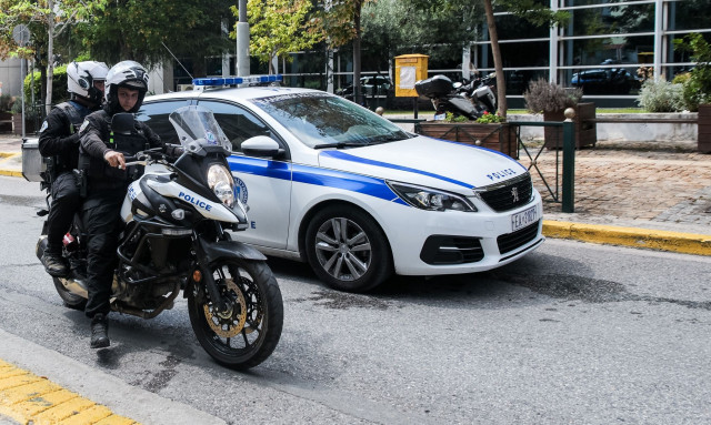 Θεσσαλονίκη: Έκρυβε τα ναρκωτικά στον κινητήρα του αυτοκινήτου του