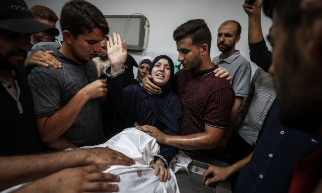 Γάζα: Ανείπωτος θρήνος για τον γιατρό που φρόντιζε εκατοντάδες τραυματίες-αμάχους