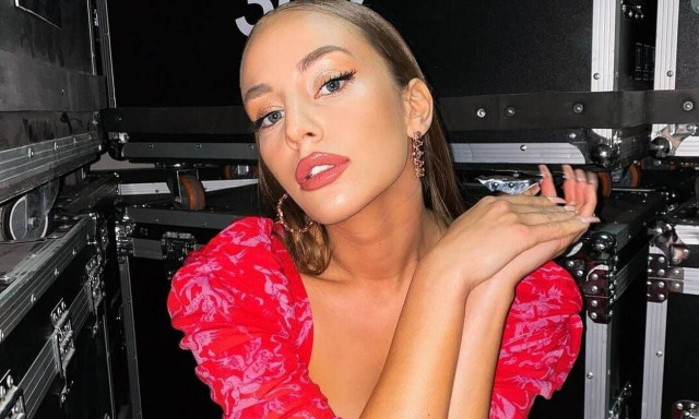 Η Ανδρομάχη στην πρώτη πρόβα του νυφικού της: «Διαλέξαμε την δαντέλα» - Πότε θα γίνει ο γαμός