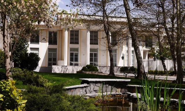 Ιράν: Ανοίγει σταδιακά η ελβετική πρεσβεία στην Τεχεράνη