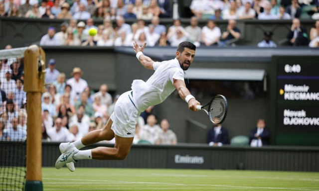Θρυλικός Τζόκοβιτς στο Wimbledon! «Πέταξε» για τον κορυφαίο πόντο της καριέρας του σε νίκη ρεκόρ