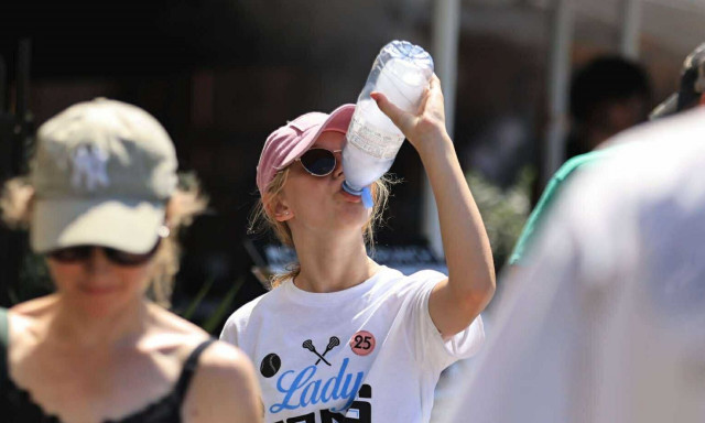 Καύσωνας: 17 πόλεις και χωριά χτύπησαν «κόκκινο» - Ποιες περιοχές έβρασαν με 41 βαθμούς