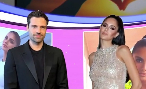 Κωνσταντίνος Αργυρός – Αλεξάνδρα Νίκα: Το τρυφερό φιλί σε εκδήλωση