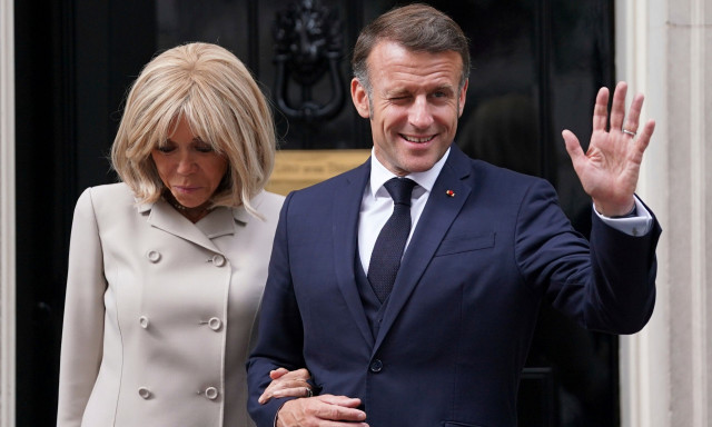 Αυτός είναι ο λόγος που η Μπριζίτ Μακρόν ήταν απόμακρη στο Λονδίνο
