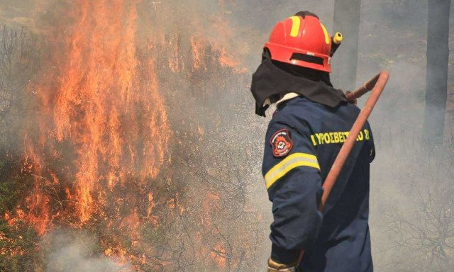 Ρόδος: Φωτιά κοντά σε καταυλισμό Ρομά