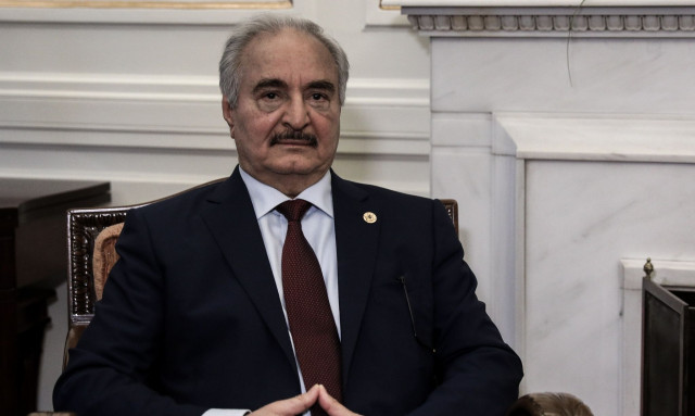 Οι εκβιασμοί Χαφτάρ σκληραίνουν τη στάση της Αθήνας - Τρόμος για την αύξηση μεταναστών στην Κρήτη