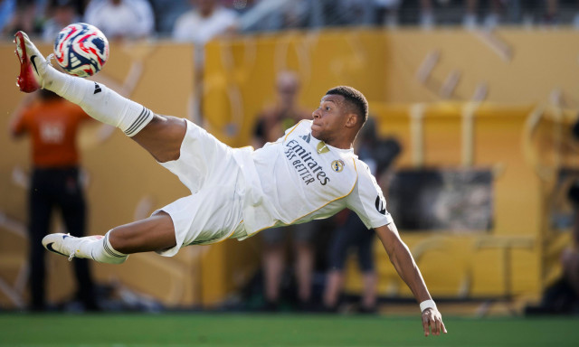 Εμπόδιο ο Εμπαπέ για το απόλυτο των τίτλων της Παρί!