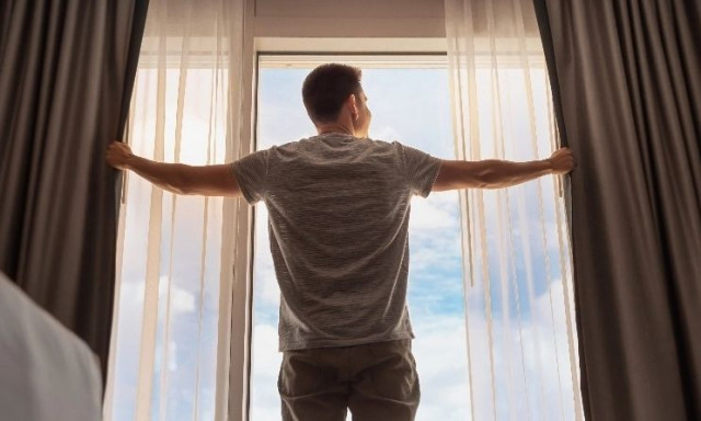 Ένας αρχιτέκτονας δίνει τη λύση για να αποφύγεις με φυσικό τρόπο τη ζέστη του καλοκαιριού