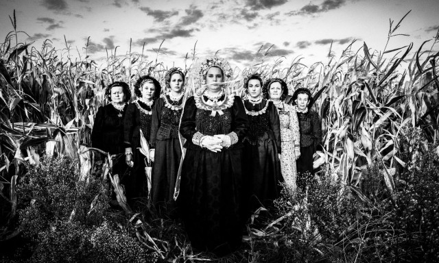 Σουφλί: Έκθεση φωτογραφίας του Γιώργου Τατάκη με τοπικές ενδυμασίες