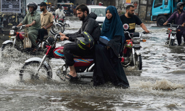 Καταστροφικές πλημμύρες στο Πακιστάν: 11 νεκροί, χιλιάδες χωρίς ρεύμα