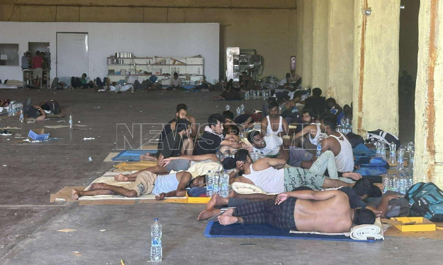 Σε πλήρως αντίθετες κατευθύνσεις τα κόμματα της κεντροαριστεράς για το μεταναστευτικό