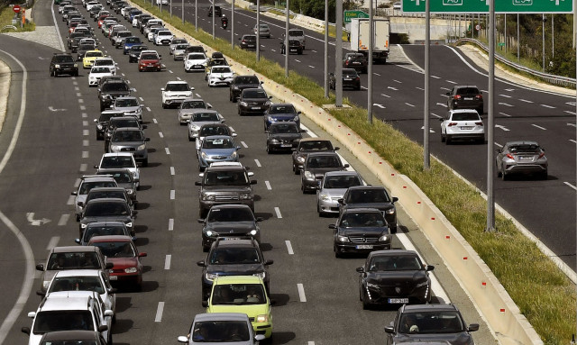 Κίνηση στους δρόμους: Μεγάλες καθυστερήσεις τώρα στην Αττική οδό, μαρτύριο ο Κηφισός