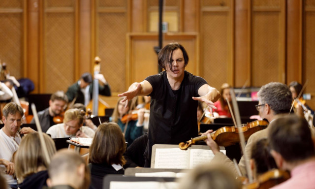 Φεστιβάλ Αθηνών Επιδαύρου: Ο Θεόδωρος Κουρεντζής σε μια σπάνια βραδιά στο Αρχαίο Θέατρο Επιδαύρου