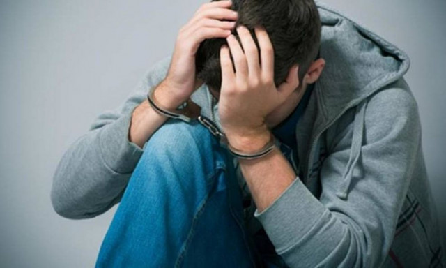 Ανδραβίδα: Πατέρας και γιος κατηγορούνται ότι επιτέθηκαν σε 14χρονο αγόρι