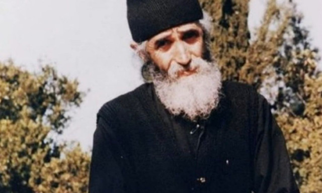 Όσιος Παΐσιος: «Ο Χριστός θα σε βοηθήσει» - Πέντε θαύματα του Αγίου που συγκλονίζουν