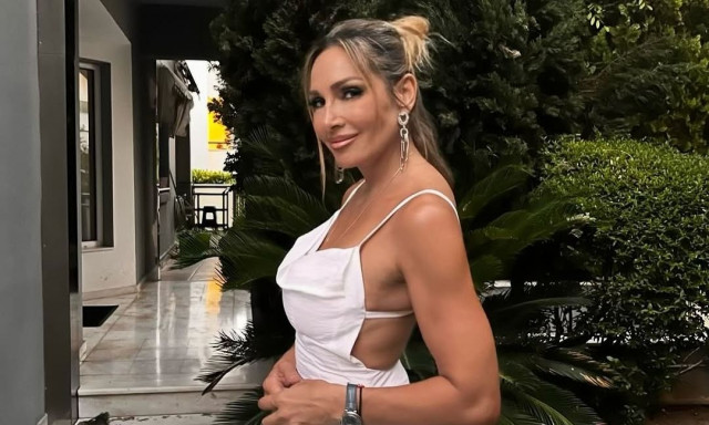 Περήφανη μαμά η Ελένη Πετρουλάκη: Η συγκινητική ανάρτηση μετά την αποφοίτηση των δίδυμων κορών της