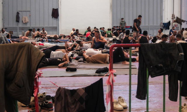 Κρήτη: Τα στρατόπεδα που εξετάζει η Κυβέρνηση ως κέντρα κράτησης μεταναστών