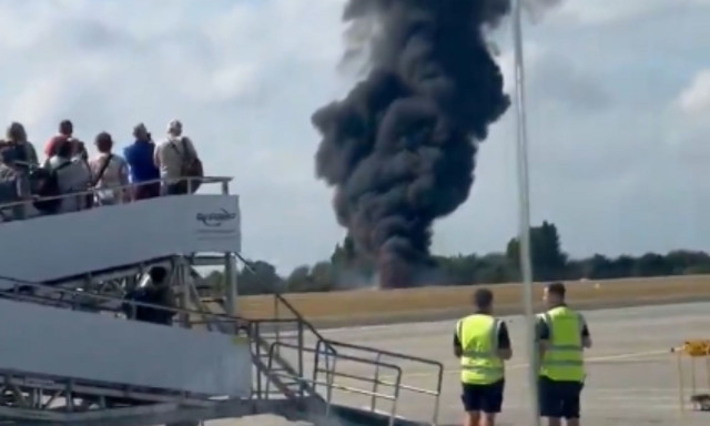 Αγγλία: Συντριβή μικρού αεροσκάφους στο Έσσεξ - Βίντεο