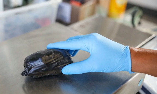 Το θανατηφόρο ναρκωτικό που περιπλέκει τις εμπορικές σχέσεις μεταξύ ΗΠΑ και Κίνας