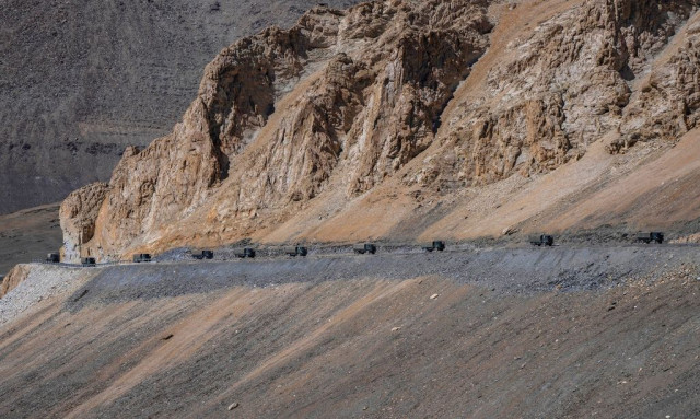 Η Κίνα αντλεί πράσινη ενέργεια από τη διαβόητη «θάλασσα του θανάτου»