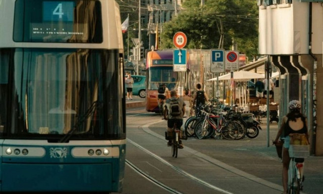 Η πλουσιότερη χώρα στον κόσμο παρέχει δωρεάν συγκοινωνίες σε τουρίστες και κατοίκους