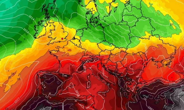 Καιρός: Το GFS επιμένει για καύσωνα και στο... βάθος ψυχρή λίμνη - Πότε αλλάζει το σκηνικό