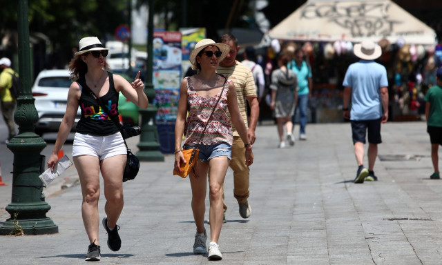 Υπουργείο Εργασίας: Έκτακτα μέτρα για τους εργαζόμενους στον ιδιωτικό τομέα ενόψει καύσωνα