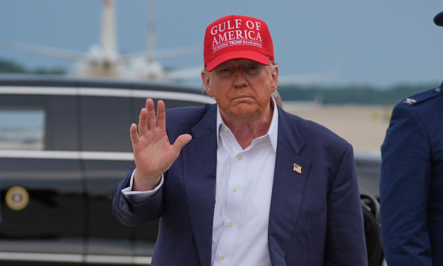 ΗΠΑ: Ο Ντόναλντ Τραμπ ζητάει την παραίτηση του επικεφαλής της Fed