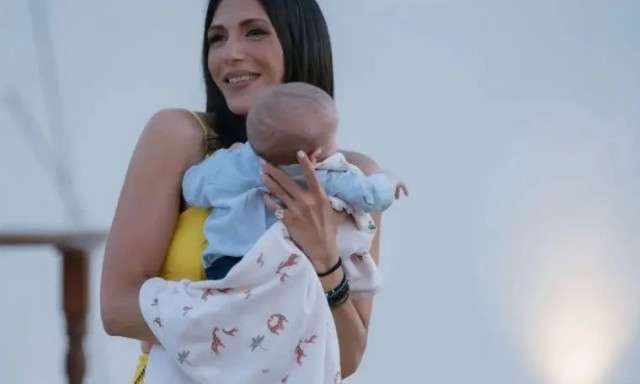 Ανθή Βούλγαρη: Ξεκίνησε μαθήματα κολύμβησης με τον τεσσάρων μηνών γιο της