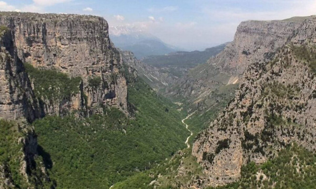 Φαράγγι του Βίκου: Χωρίς τις αισθήσεις της η 25χρονη που έπεσε από μεγάλο ύψος