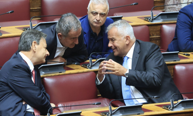 Απορρίφθηκε η άρση ασυλίας των 14 βουλευτών της ΝΔ από την Ολομέλεια της Βουλής