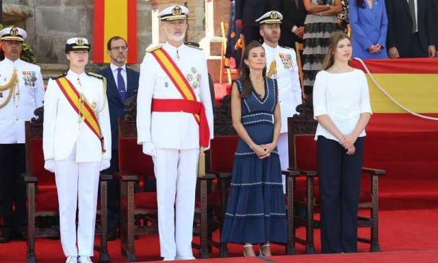 Ισπανία: Εντυπωσίασαν βασίλισσα Λετίσια και ινφάντα Σοφία στην ορκωμοσία της Λενόρ