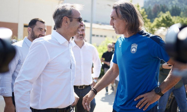 Τυχαία συνάντηση της αποστολής της Κηφισιάς με τον Κυριάκο Μητσοτάκη