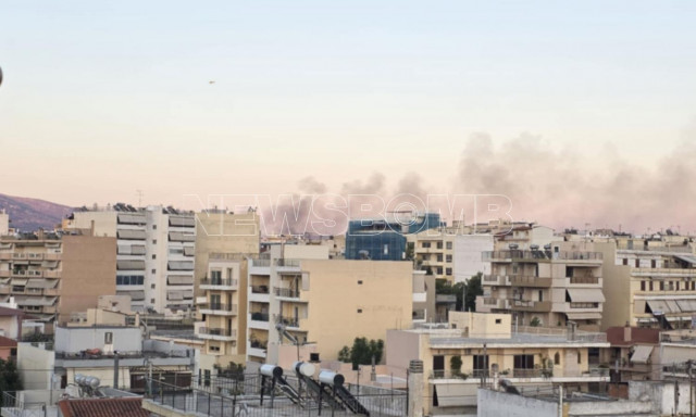 Φωτιά στο Μενίδι: Κοντά σε καταυλισμό Ρομά - Φωτογραφίες