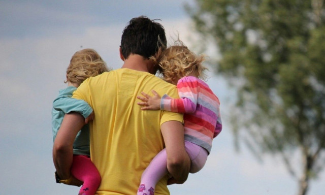 Επίδομα παιδιού Α21: Πότε θα γίνει η πληρωμή της Γ' δόσης στους δικαιούχους