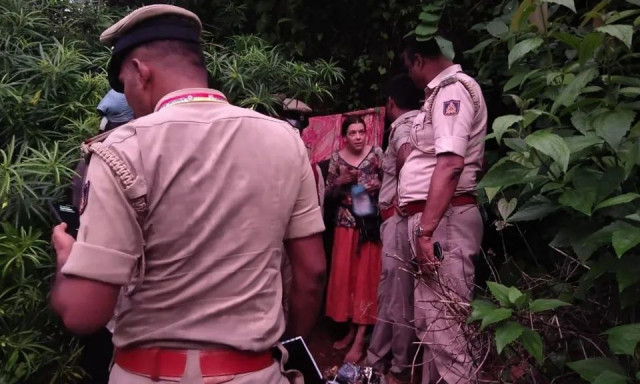 Ρωσίδα βρέθηκε να ζει σε σπηλιά στην Ινδία μαζί με τα παιδιά της