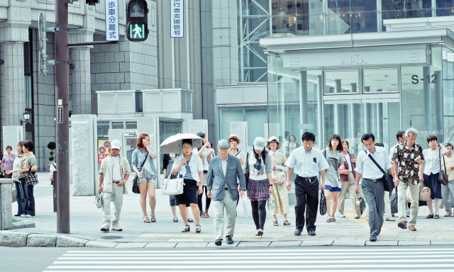 Ιάπωνες νοικιάζουν γιαγιάδες για να τους βοηθούν με τις δουλειές του σπιτιού