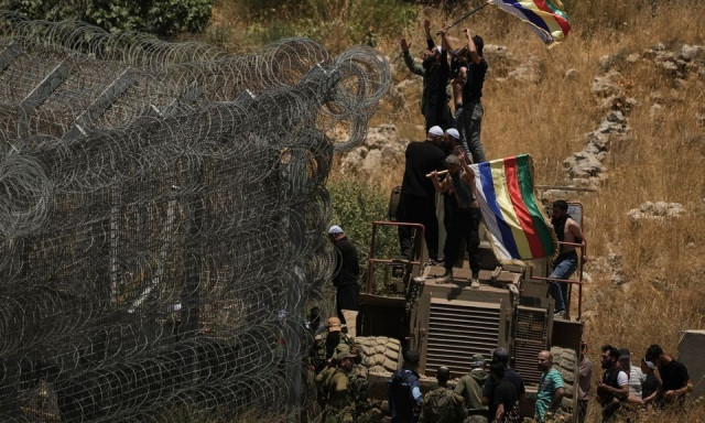 Συρία: Το νοσοκομείο της Σουέιντα έχει δεχτεί 400 πτώματα από τη Δευτέρα - 80.000 οι εκτοπισμένοι